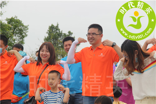 159056772269673.jpg IMG_0930.jpg